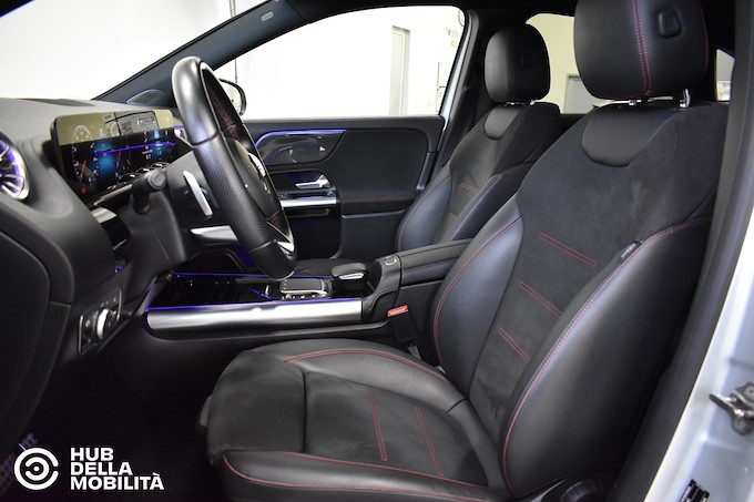 MERCEDES-BENZ GLA 200 d Automatic Premium